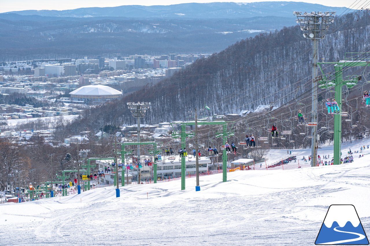 札幌藻岩山スキー場｜ふわっふわの粉雪シーズン到来！思いっきり多彩なコースを楽しみましょう！